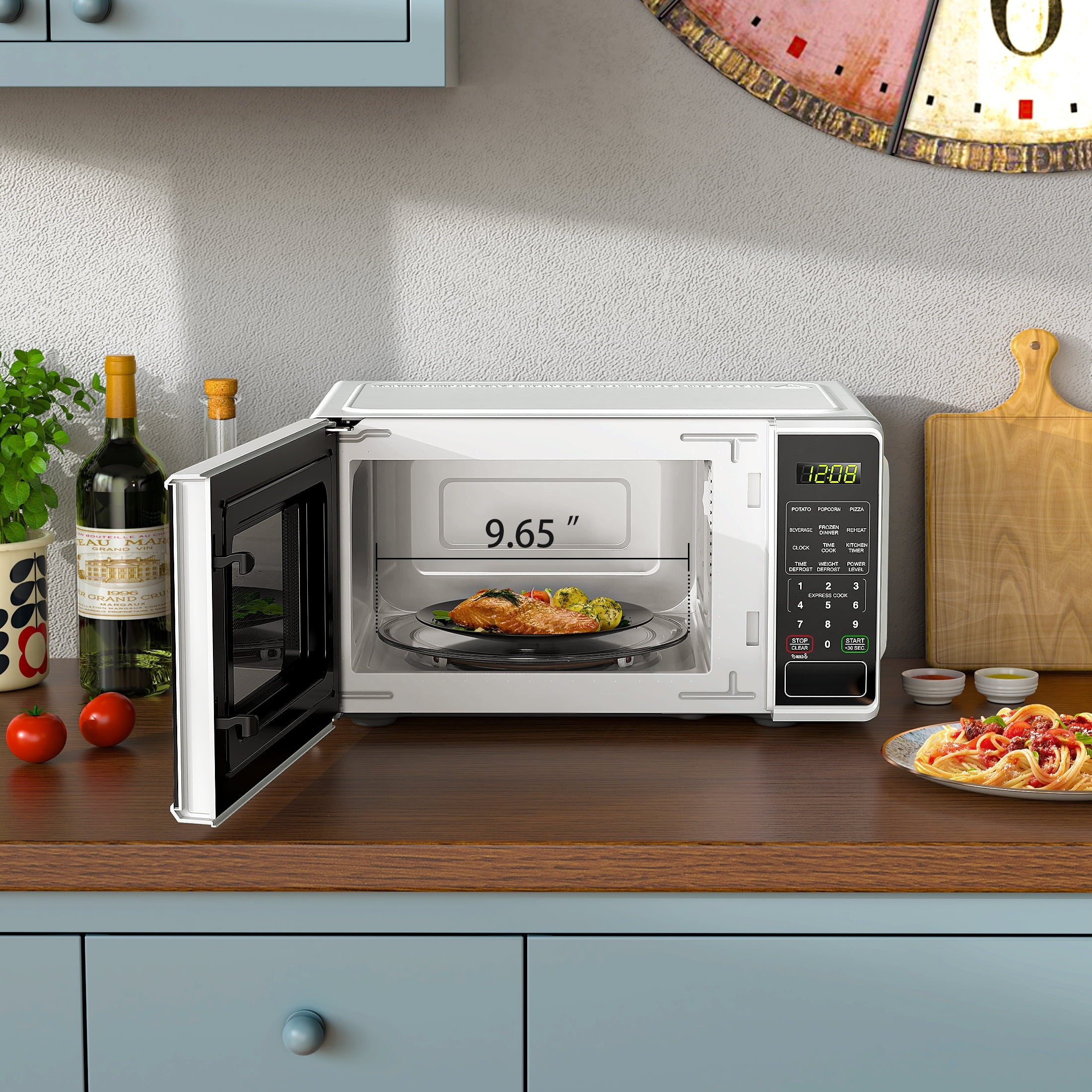 Mainstays 0.7 Cu ft Countertop Microwave Oven, 700 Watts, Black, New