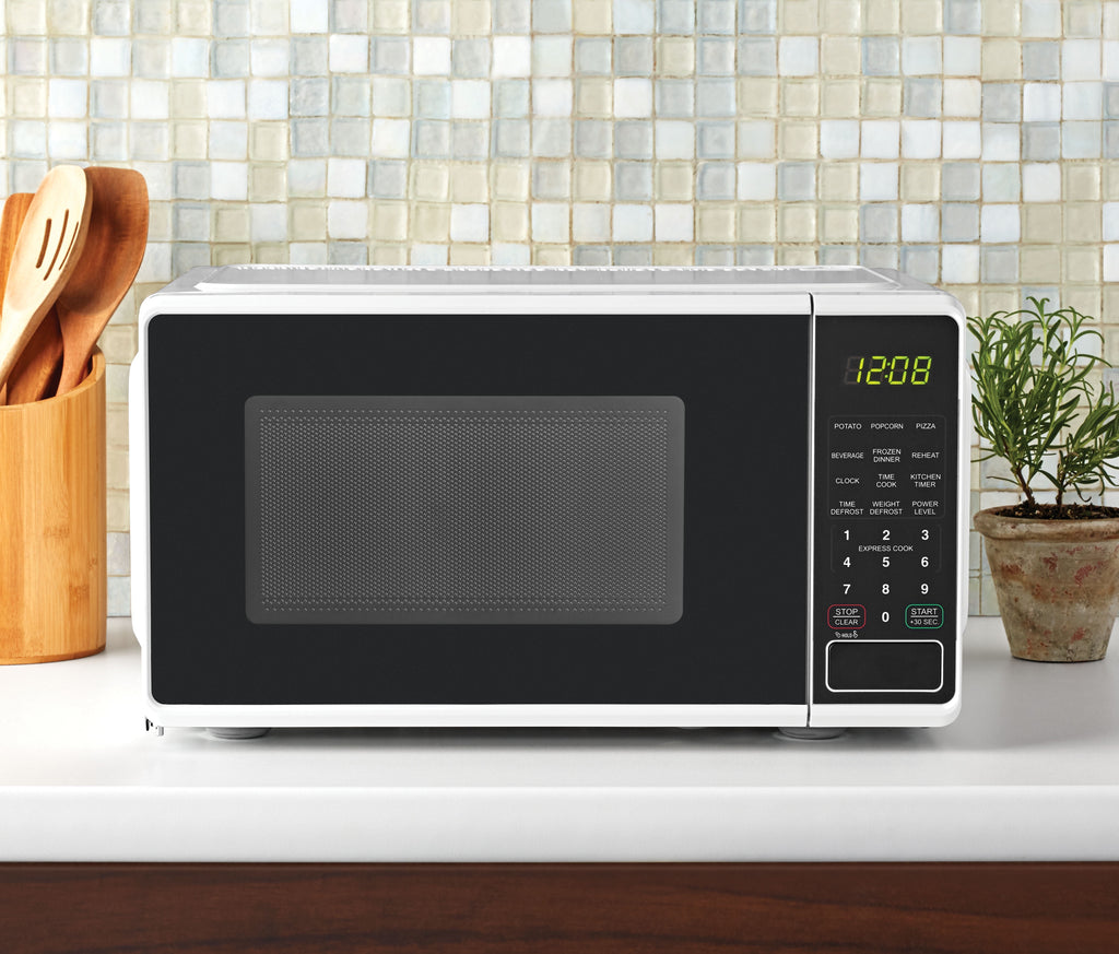 Mainstays 0.7 Cu ft Countertop Microwave Oven, 700 Watts, Black, New