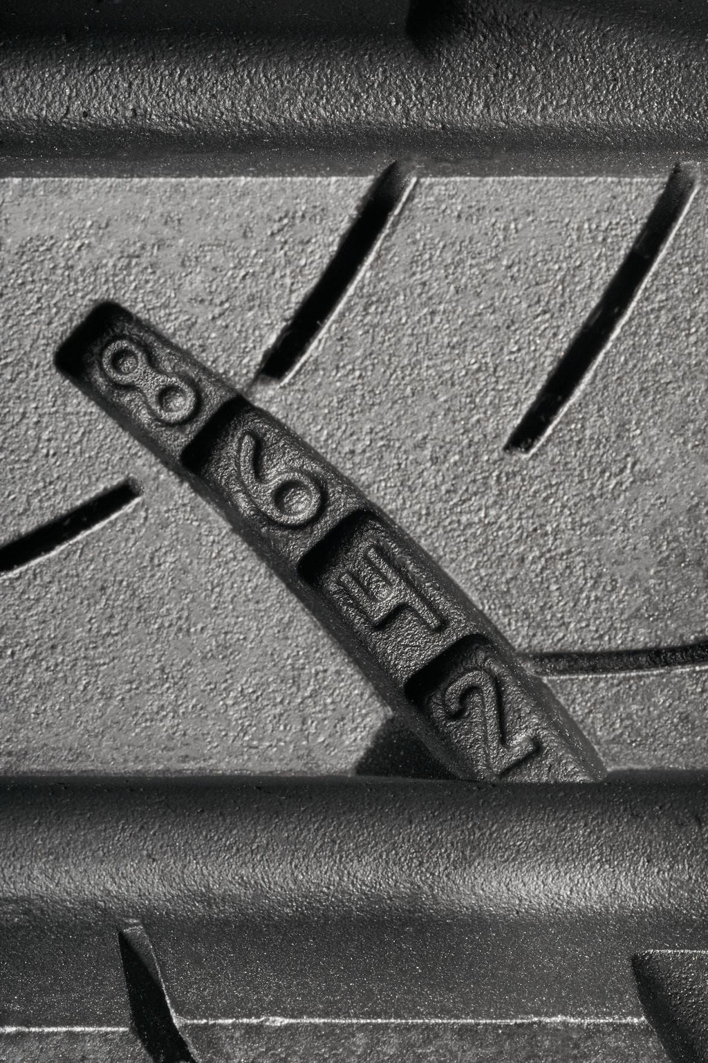 Goodyear Assurance Outlast 235/45R18 94V All-Season Tire