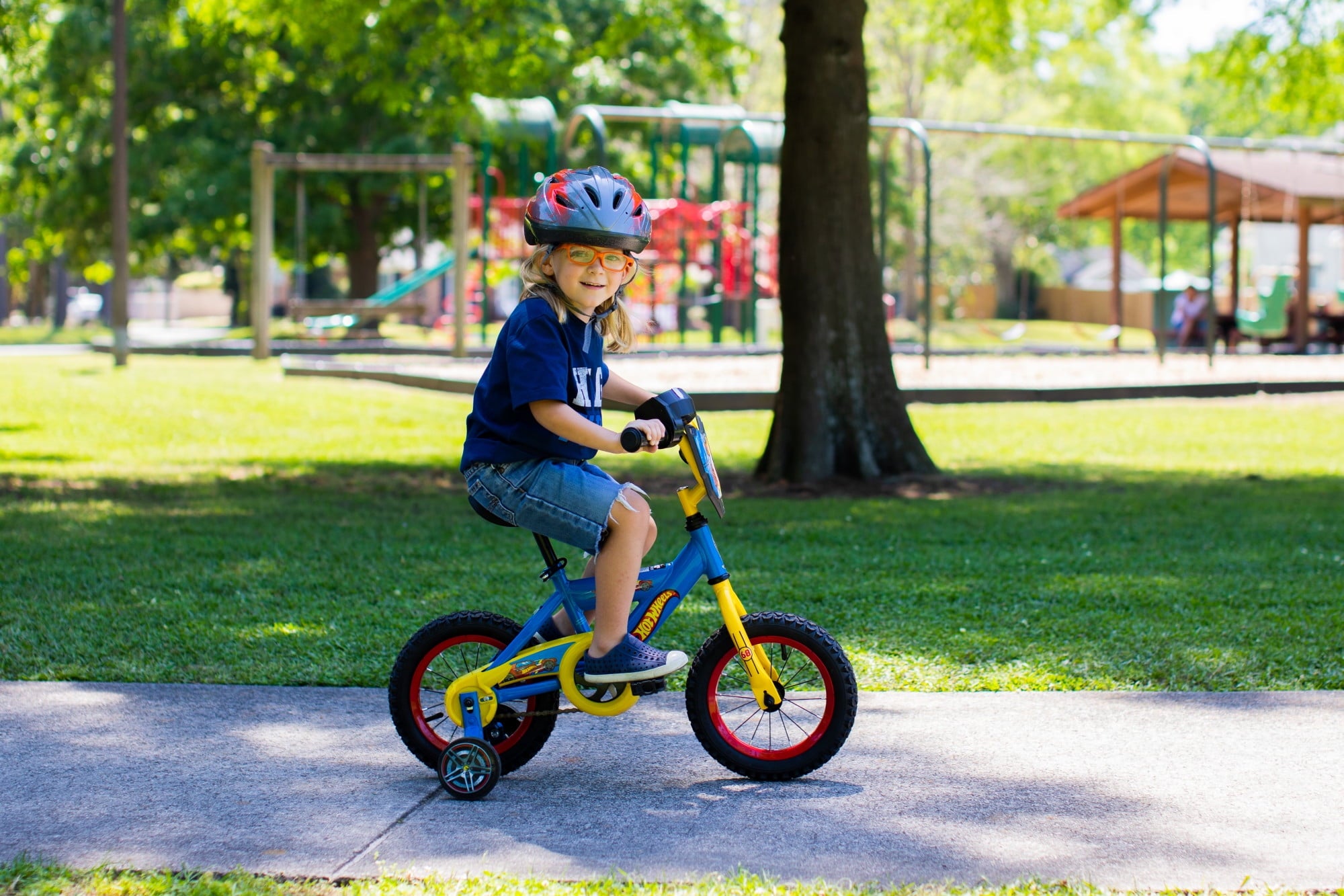Dynacraft Hot Wheels 12-inch Boys BMX Bike for Child 3-5 Years