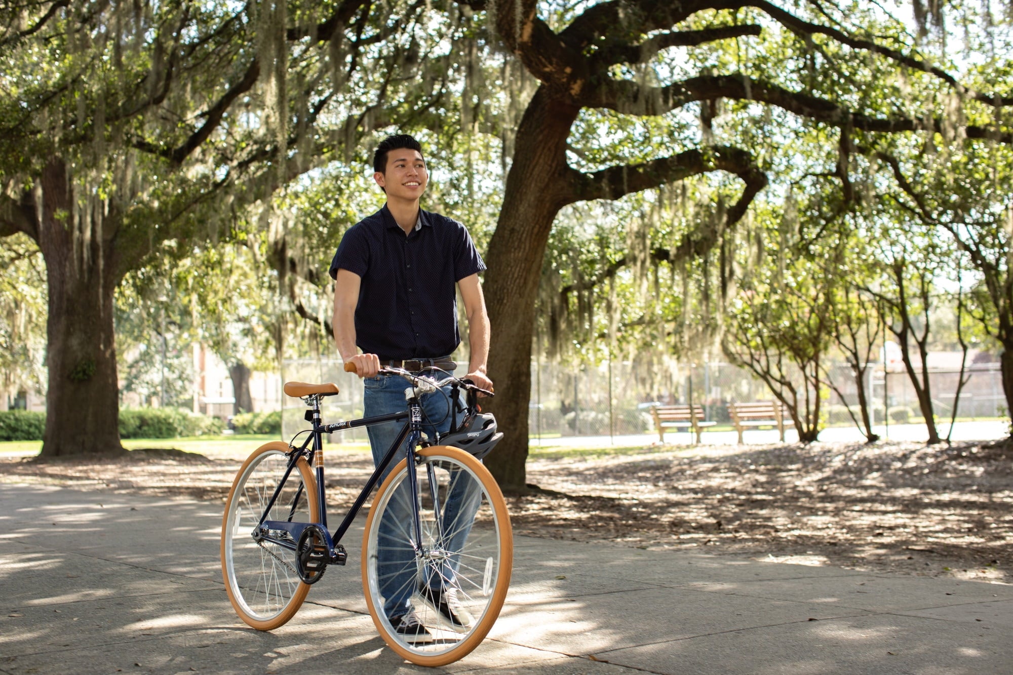 Dynacraft Dynacraft 700-Inch Mens Hybrid Bike For Age 12-99 Years