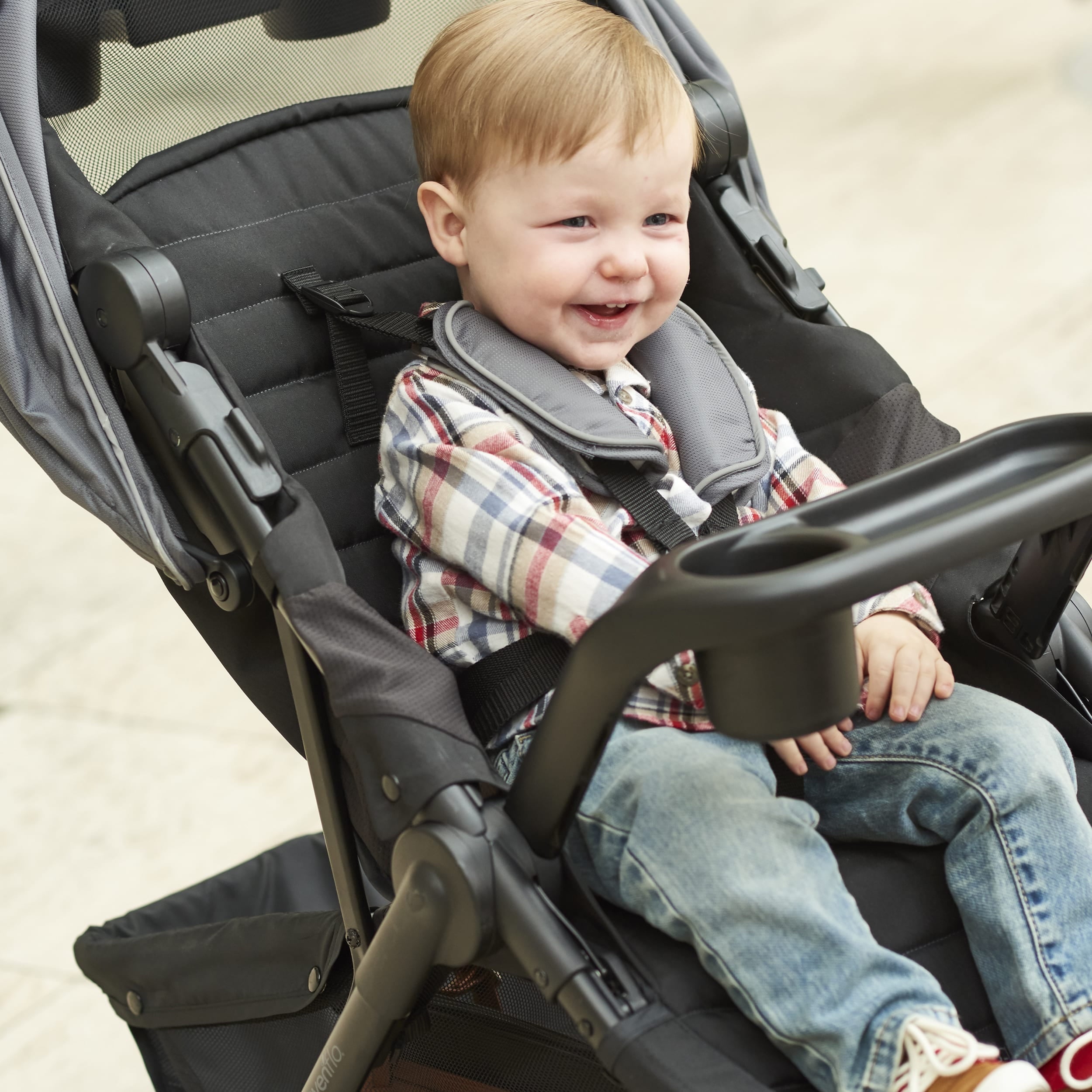 Folio3 Stroll & Jog Travel System with LiteMax Infant Car Seat (Avenue Gray)