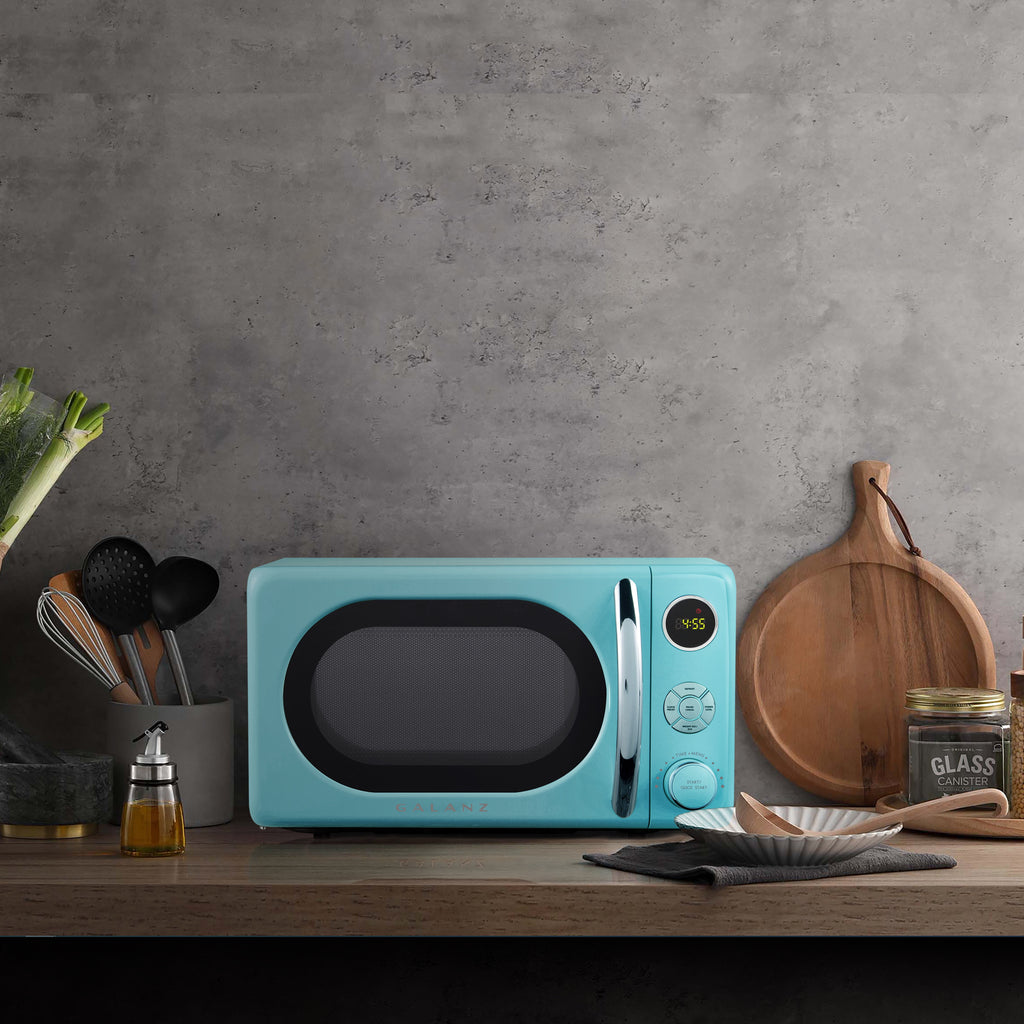 Galanz 0.7 Cu. ft. Retro Countertop Microwave Oven, 700 Watts, Cream Color