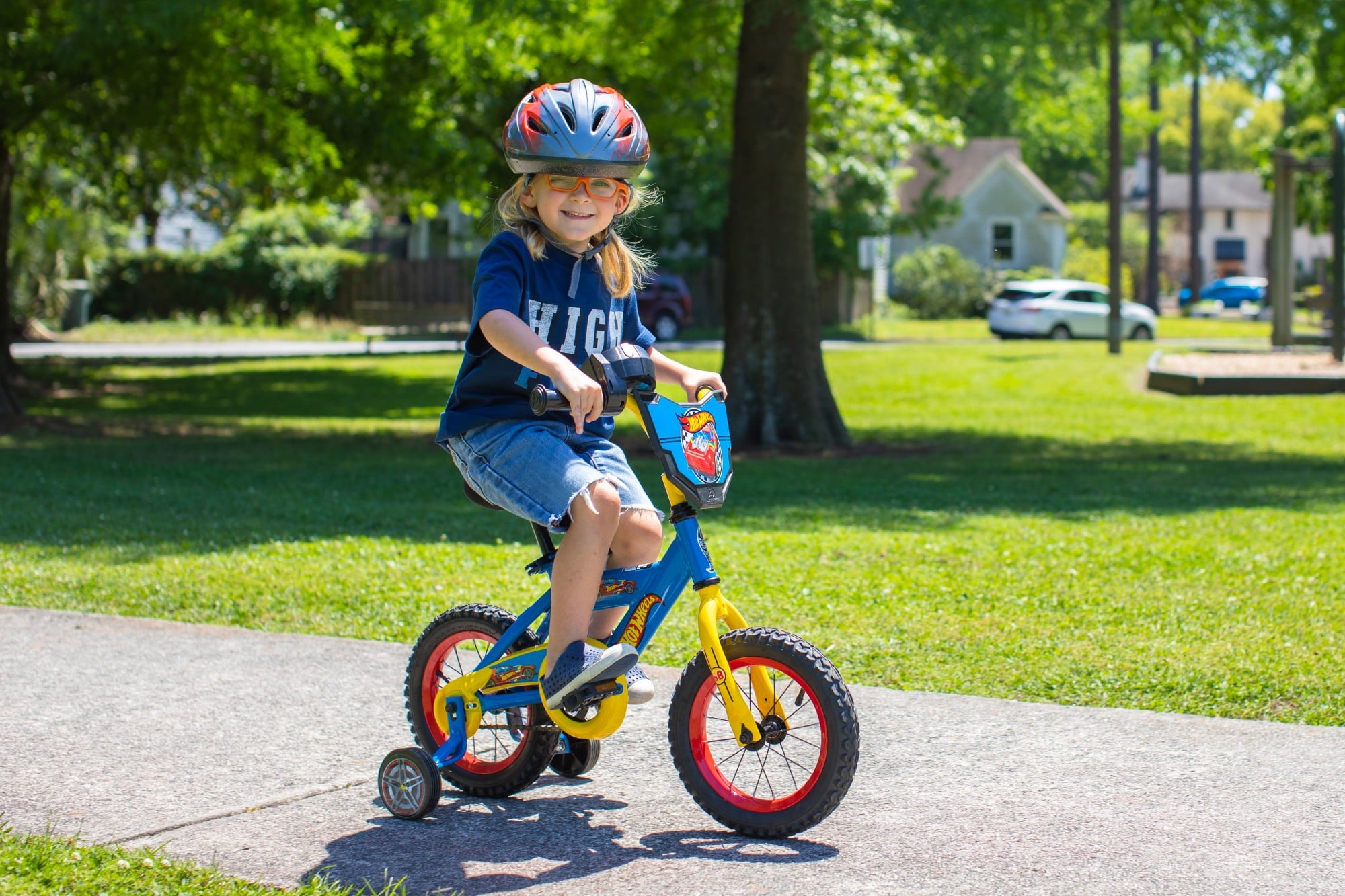 Dynacraft Hot Wheels 12-inch Boys BMX Bike for Child 3-5 Years