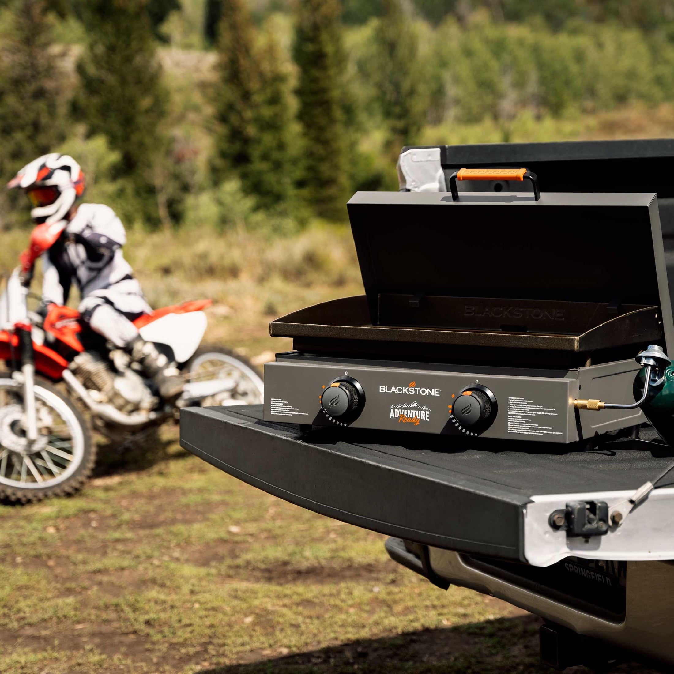 Blackstone Adventure Ready 2-Burner 22" Propane Griddle with Hard Cover in Black