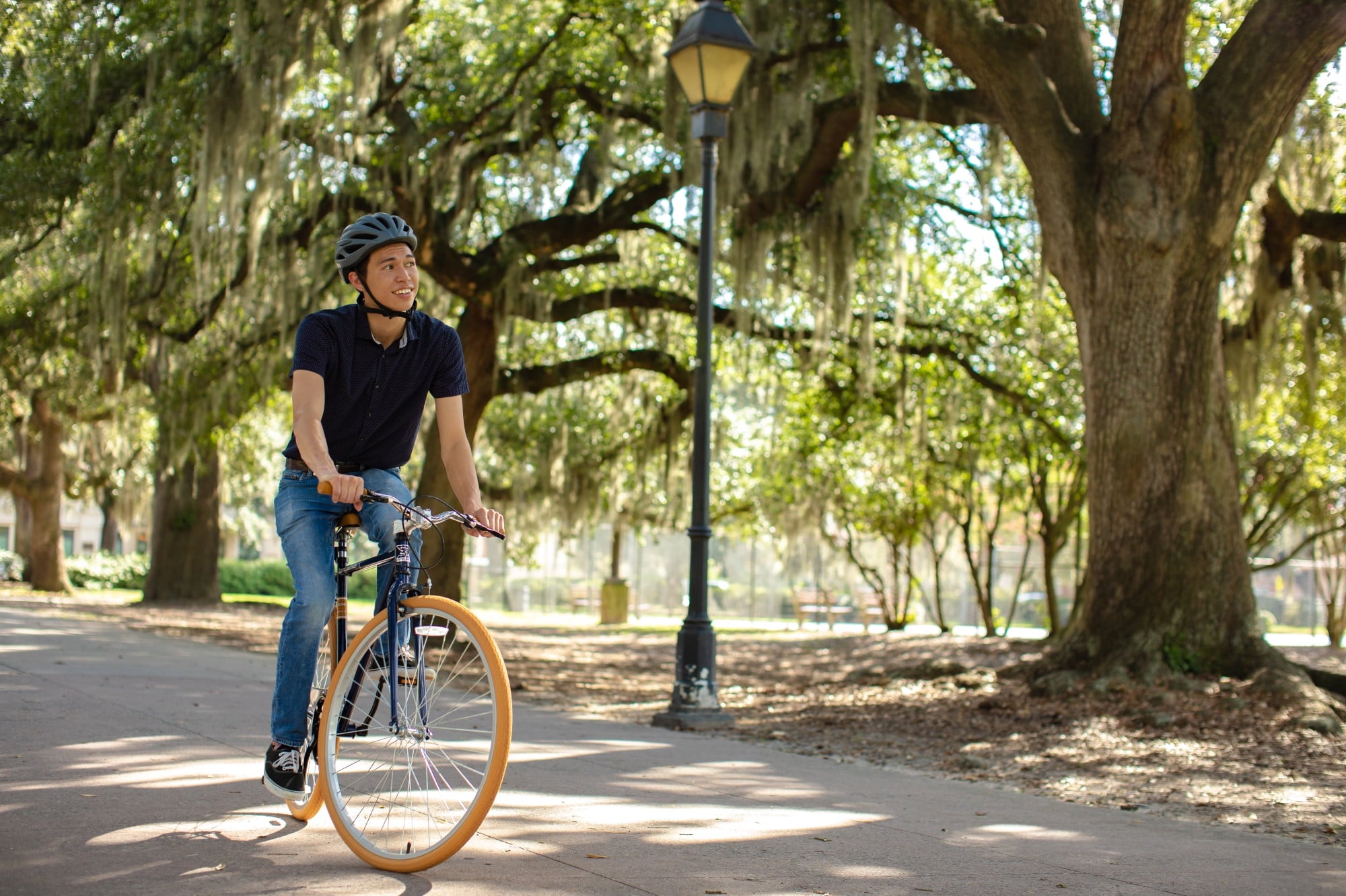 Dynacraft Dynacraft 700-Inch Mens Hybrid Bike For Age 12-99 Years