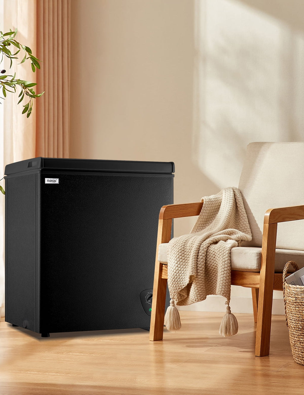 3.5 Cubic Feet Chest Freezer Small Deep Freezers with 7 Gears Temp Control Office Dorm Kitchen White